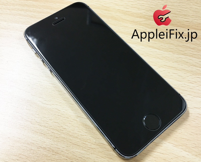 iPhoneSE画面修理　新宿AppleiFix4.JPG