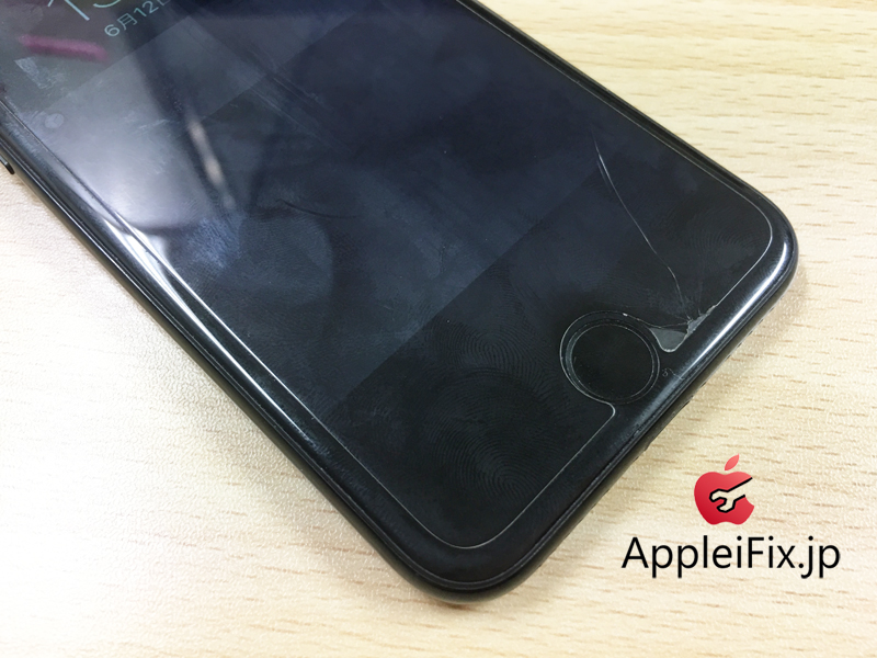 iPhone7液晶交換修理新宿AppleiFix修理センター1.jpg