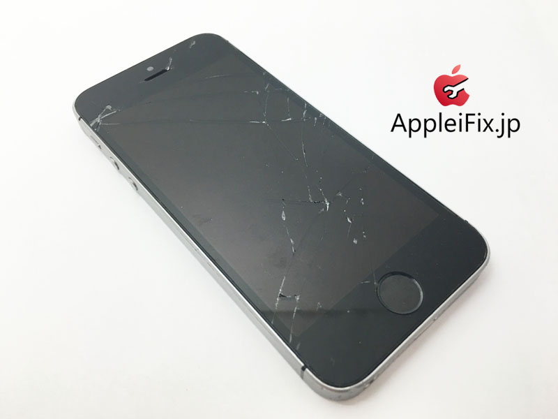 iPhoneSE　画面交換修理　新宿AppleiFix.JPG