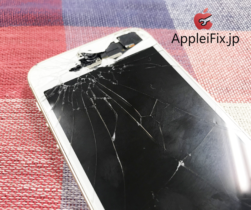 iPhoneSE画面割れ修理とバッテリー交換修理1.jpg
