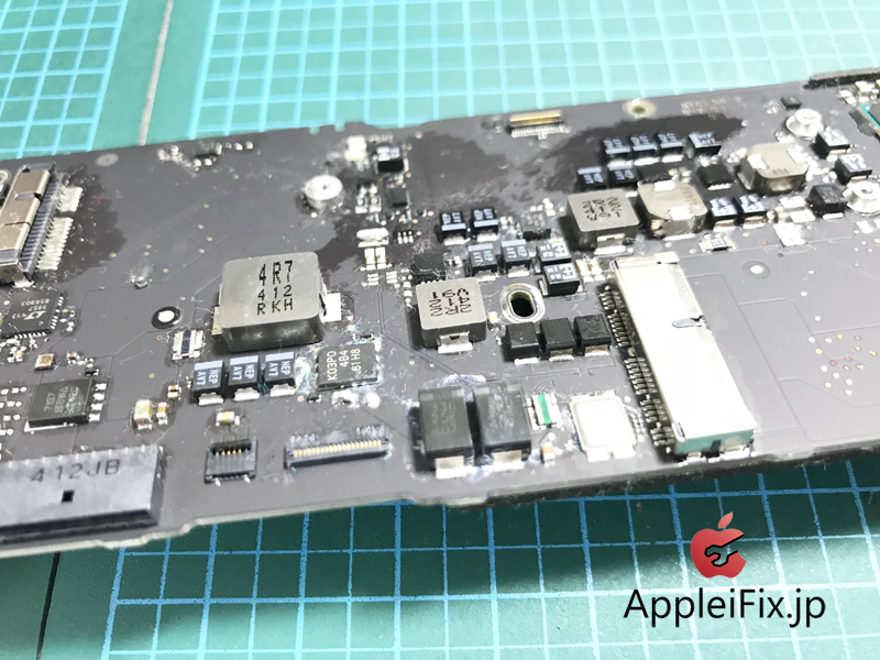 MacBookPro 水没修理　新宿AppleiFix6.jpg