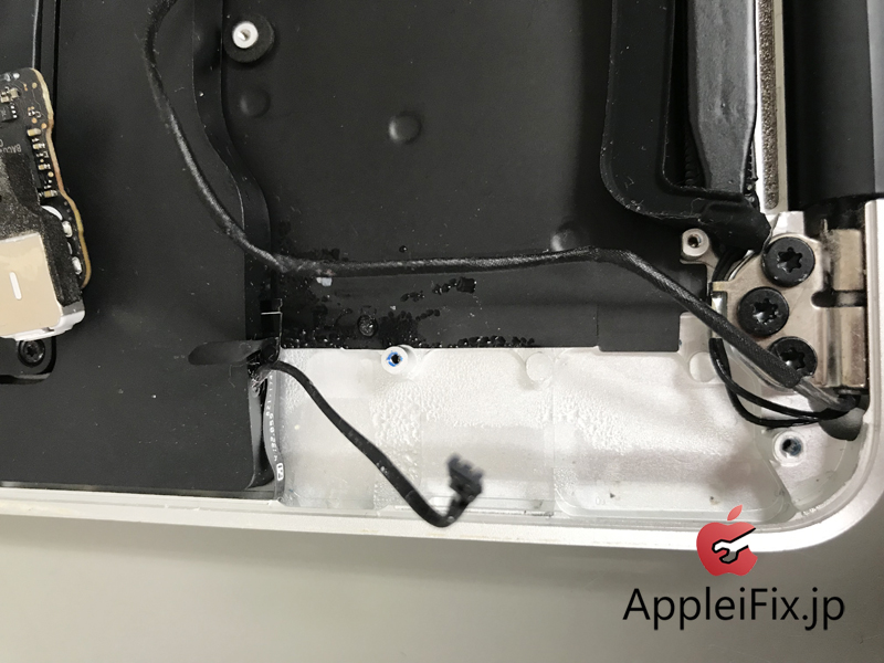 MacBookPro 水没修理　新宿AppleiFix1.jpg