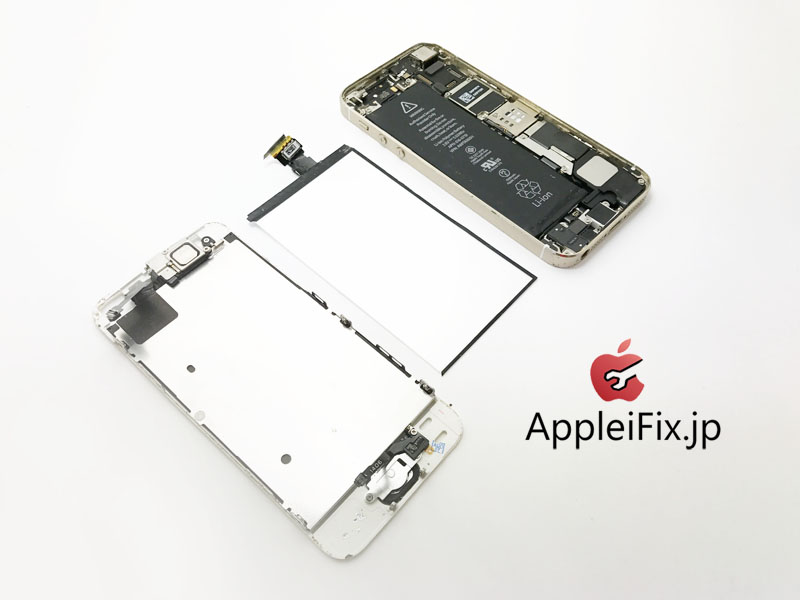 iPhone5S フロントパネル交換修理と凹み、歪み緩和作業修理1.jpg