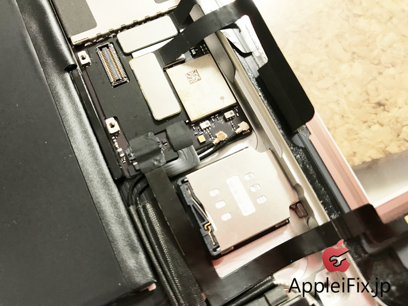 iPad修理 新宿AppleiFix6.jpg